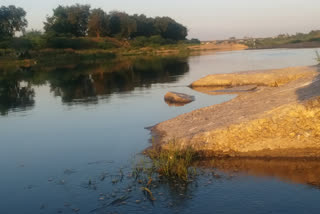 Untreated waste water into the river