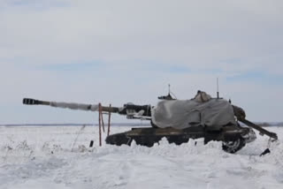 Russian armed forces hold military exercises in snow