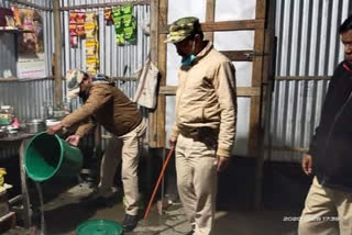 ডিব্ৰুগড়ত অবৈধ সুৰাৰ বিৰুদ্ধে আবকাৰী বিভাগৰ অভিযান