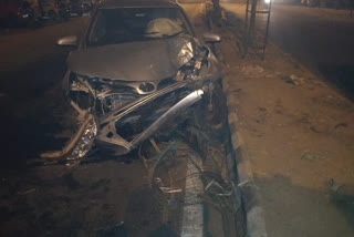 High speed car crushed two people one dead other in critical condition in delhi