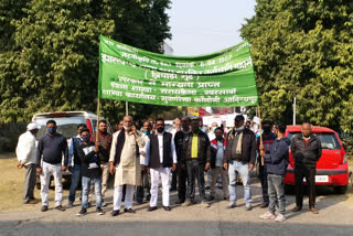 protest march against promotions and cuts in sanctioned posts in seraikela