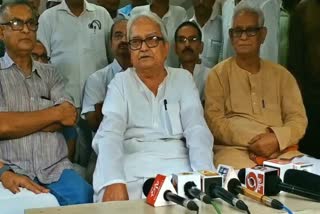 Left Congress sit in protest in Kolkata