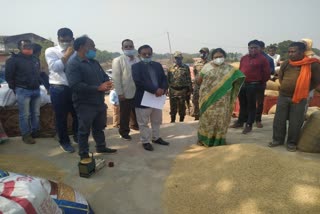 Geneviva Kindo inspected paddy procurement centers