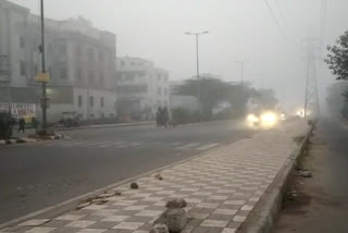 vehicle drivers have to face trouble due to fog