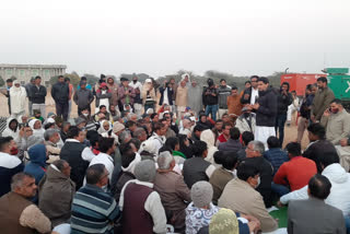 Dipendra Hooda arrived to support farmers on Kittlana toll bhiwani