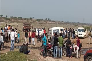 Controversy between villagers and sand mafia