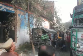 road accident in azamgarh