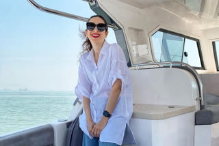 Karisma Kapoor is enjoying the last two days of twenty twenty