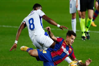 Barcelona's Coutinho needs surgery on injured knee
