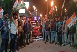 youth-congress-takes-out-a-torch-rally-against-agricultural-law-in-kasdol