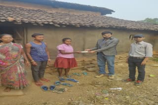 sdo-of-electricity-department-helped-helpless-in-simdega