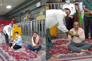 vips visited to yadadri lakshmi narasimha swamy temple