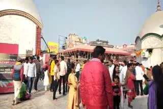 overflowing-crowd-at-tarapith-temple