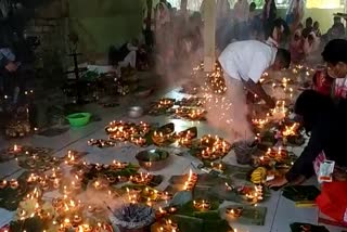 people-gathering-for-doing-puja-at-heritage-aai-than