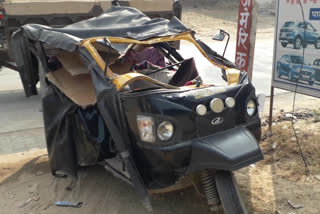 Sikar latest news, Road accident in Neemkathana