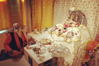 Chappan bhog offered to Ram Lalla in Ayodhya on the first day of New Year