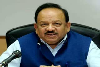 dr harshvardhan visits dariyaganj vaccination centre