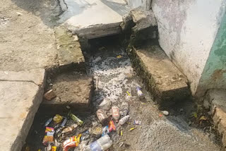 People living in Sharda Nagar ward are deprived of basic amenities