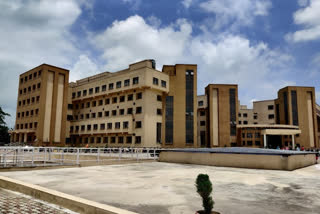 Youth commits suicide in Raipur AIIMS