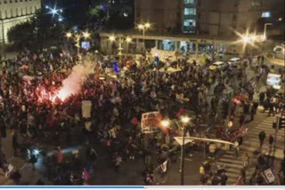 Protesters hit the streets of Jerusalem on Saturday to continue their calls for Israeli Prime Minister Benjamin Netanyahu to step down