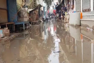रामगढ़ के बाजारों में भरा गंदे नाले का पानी, Dirty sewer water filled in markets