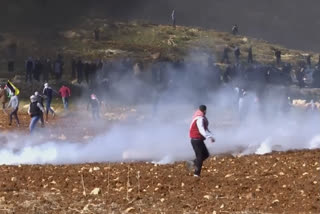 five policemen injured, 11 protesters detained during protest in israel