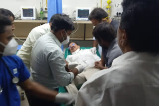 Union minister DV Sadananda Gowda hospitalised in chitradurga