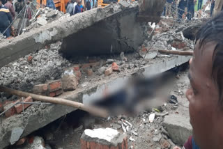 roof of crematorium collapses in UP  crematorium roof collapses in Ghaziabad  Ghaziabad roof collapse  ശ്‌മശാനത്തിന്‍റെ മേൽക്കൂര തകർന്ന് വീണ് 17 പേർ മരിച്ചു  ശ്‌മശാനത്തിന്‍റെ മേൽക്കൂര തകർന്ന് വീണു  ശ്‌മശാന മേൽക്കൂര തകർന്ന് വീണു