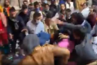 Guard beats devotee at the world famous Banke Bihari temple...