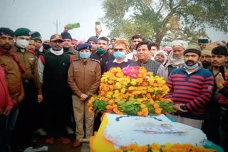 funeral with honor to the martyred soldier