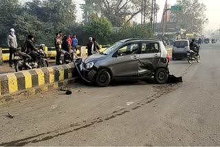 two-people-injured-after-hitting-car-divider-in-korba