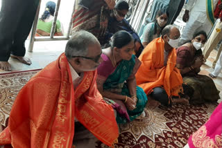 High Court judges visiting Dwarka Thirumala temple in west godavari district