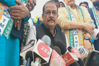 Moloy Ghatak called Sunil Mondal 'Mad' in Durgapur