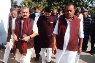 MP Sushil Singh arrive jawan Madanjit Singh house in palamu