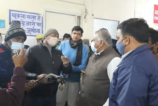 State Health minister reached district hospital to know health of  injured in Muradnagar crematorium