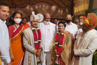 Indian wrestler rahul aware got married to kakasaheb pawar daughter aishwarya in pune