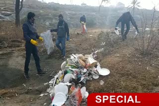 dirt-is-spreaded-on-tourist-places-in-deoghar