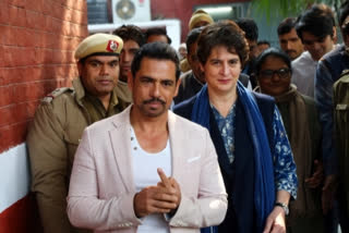 Robert Vadra Benami properties case  Income Tax department questions Robert Vadra  Priyanka Gandhi's husband  ED interrogates Robert Vadra  അനധികൃത സ്വത്ത്‌ സമ്പാദനക്കേസ്  റോബർട്ട്‌ വദ്ര  ന്യൂഡൽഹി