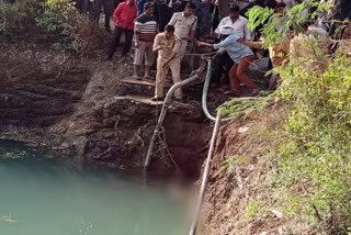 brothers-commit-suicide-by-jumping-into-a-well-for-mobile-issue