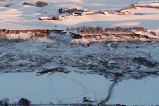 NORWAY-LANDSLIDE Hope fades in Norway landslide that left 7 dead; 3 missing      	Copenhagen, Jan 4 (AP) Norwegian officials insisted Monday that there was “still hope” in finding survivors in air pockets five days after a landslide killed at least seven people as it carried away homes in a village north of the capital. Three people are still missing.   	Police spokesman Roger Pettersen said search efforts in the landslide-hit village of Ask, 25 kilometers (16 miles) northeast of Oslo, are still considered “a rescue operation.” But only bodies have been found in the last few days. 	The region's below-freezing temperatures are “working against us, but we have been very clear in our advice to the (rescuers) that as long as there are cavities where the missing may have stayed, it is possible to survive,” said Dr. Halvard Stave, who taking part in the rescue operation.  	Search teams patrolled with dogs as helicopters and drones with heat-detecting cameras flew amid harsh winter conditions over the ravaged hillside in Ask, a village of 5,000 that was hit by the worst landslide in modern Norwegian history. At least 1,000 people were evacuated. 	The early Wednesday landslide cut across a road through Ask, leaving a deep, crater-like ravine. Photos and videos showed buildings hanging on the edge of the ravine, which grew to be 700 meters (2,300 feet) long and 300 meters (1,000 feet) wide. At least nine buildings with over 30 apartments were destroyed. 	The limited number of daylight hours in Norway at this time of year and fears of further erosion have hampered rescue operations. The ground is fragile at the site and unable to hold the weight of rescue equipment. 	The exact cause of the accident is not yet known but the Gjerdrum municipality, where Ask is located, is known for having a lot of quick clay, a material that can change from solid to liquid form. Experts said the type of clay, combined with excessive precipitation and the damp weather typical for Norway at this time of year, may have contributed to the landslide.  	“This is completely terrible,” said King Harald V after Norwegian royals visited the landslide site on Sunday. (AP) 	   MRJ MRJ 01041608 NNNN