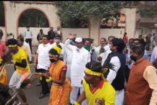 Deputy Speaker of the Legislative Assembly Narhari Jirwal dance video viral