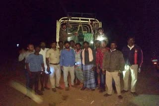 forest officers Captured the Leopard in harogondanahalli of chitradurga