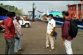 Beypore Harbor becomes hightech; Now the fish that reach the shore can be unloaded quickly from the boats  Beypore Harbor becomes hightech  Now the fish that reach the shore can be unloaded quickly from the boats  Beypore Harbor  boats  ബേപ്പൂര്‍ ഹാര്‍ബര്‍ ഹൈടെക്കാകുന്നു; ഇനി കരയിലെത്തുന്ന മത്സ്യങ്ങള്‍ ബോട്ടുകളില്‍ നിന്നും പെട്ടെന്ന് ഇറക്കാം  ബേപ്പൂര്‍ ഹാര്‍ബര്‍ ഹൈടെക്കാകുന്നു  ഇനി കരയിലെത്തുന്ന മത്സ്യങ്ങള്‍ ബോട്ടുകളില്‍ നിന്നും പെട്ടെന്ന് ഇറക്കാം  ബേപ്പൂര്‍ ഹാര്‍ബര്‍  ബോട്ട്