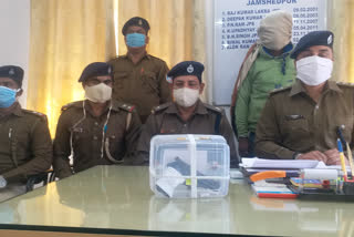 Criminal Kundan Singh arrested with arms in Jamshedpur