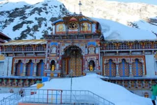 snowfall in uttarakhand badrinath-dham