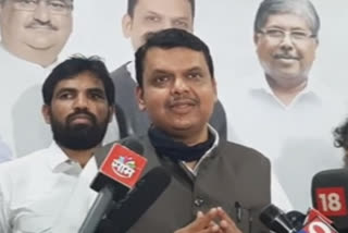 devendra-fadnavis-has-criticized-shiv-sena