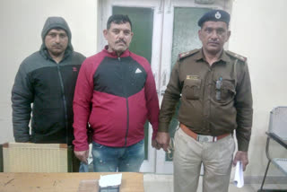 Smuggler arrested with 30 grams of hashish in kharkhoda