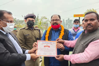 abhinav pre secondary school alumni students honored in jaunpur