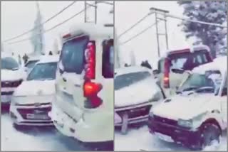 Vehicles slipped in snow video