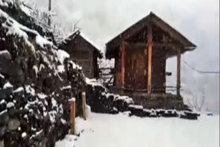 Uttarakhand receives heavy snowfall